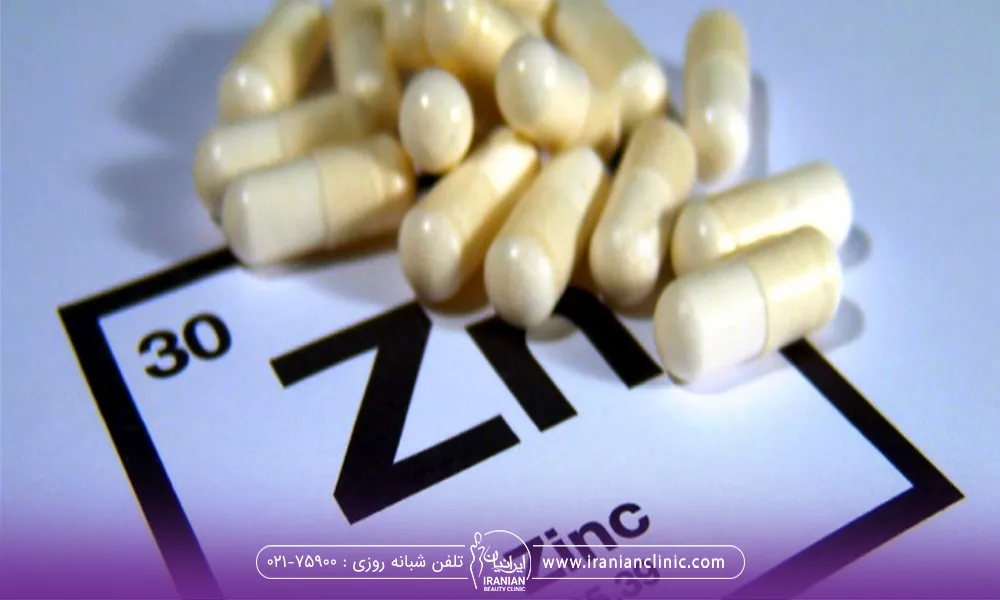 چند قرص که روی زمین ریخته شده و زینک که روی زمین کشیده شده است