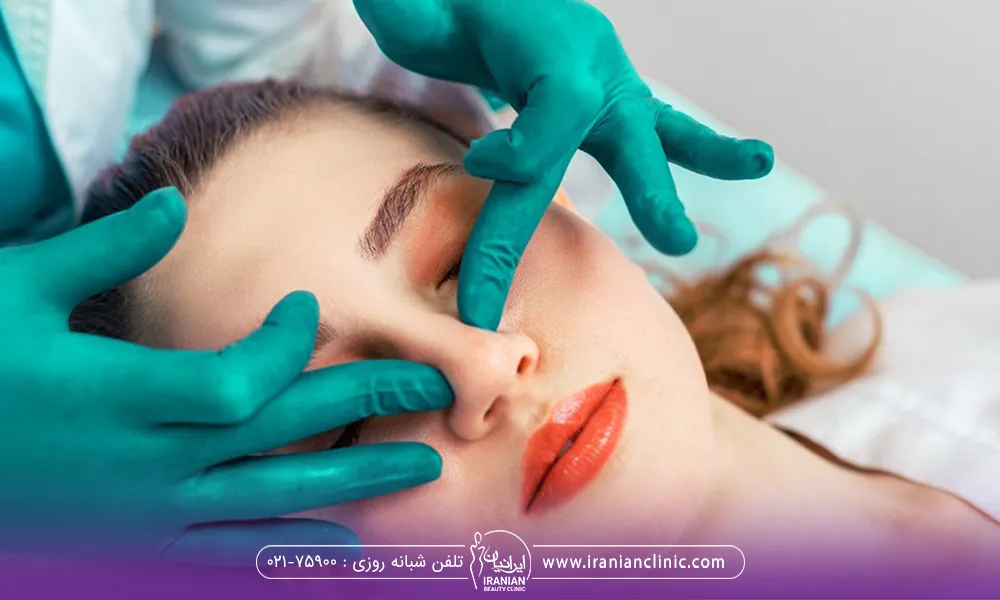ماساژدادن بینی یک خانم توسط دکتر